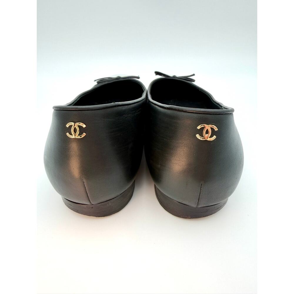 Chanel Interlocking CC Ballet Flats Black White Cap Toe Size 38.5 / 8.5 Bow - Picture 4 of 16